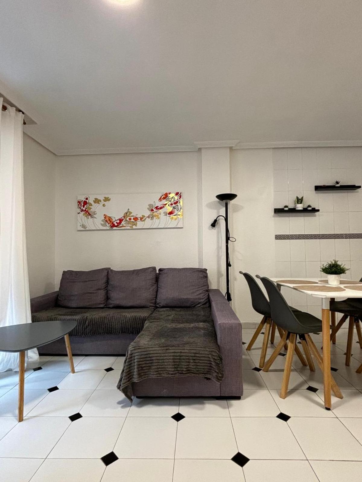 Appartement Просторная Квартира Рядом С Морем В Хорошем Районе à Torrevieja Extérieur photo