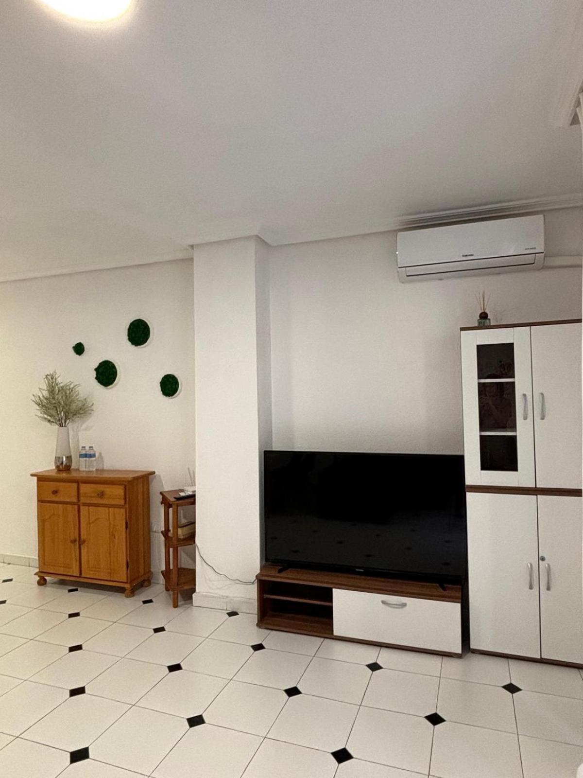 Appartement Просторная Квартира Рядом С Морем В Хорошем Районе à Torrevieja Extérieur photo